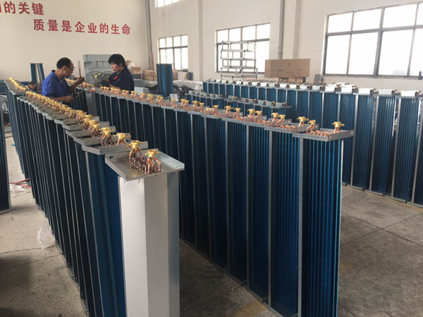 揚(yáng)子江空調(diào)風(fēng)機(jī)盤管（表冷器）生產(chǎn)現(xiàn)場(chǎng)